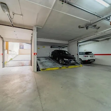 Aqualux With Garage Daire