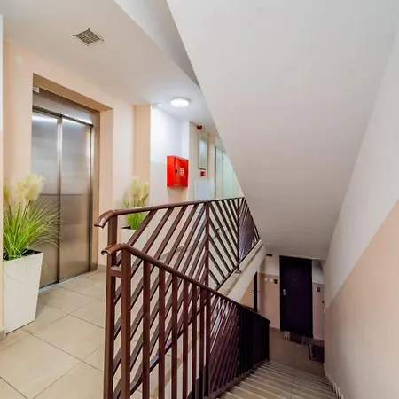 Aqualux With Garage Daire *